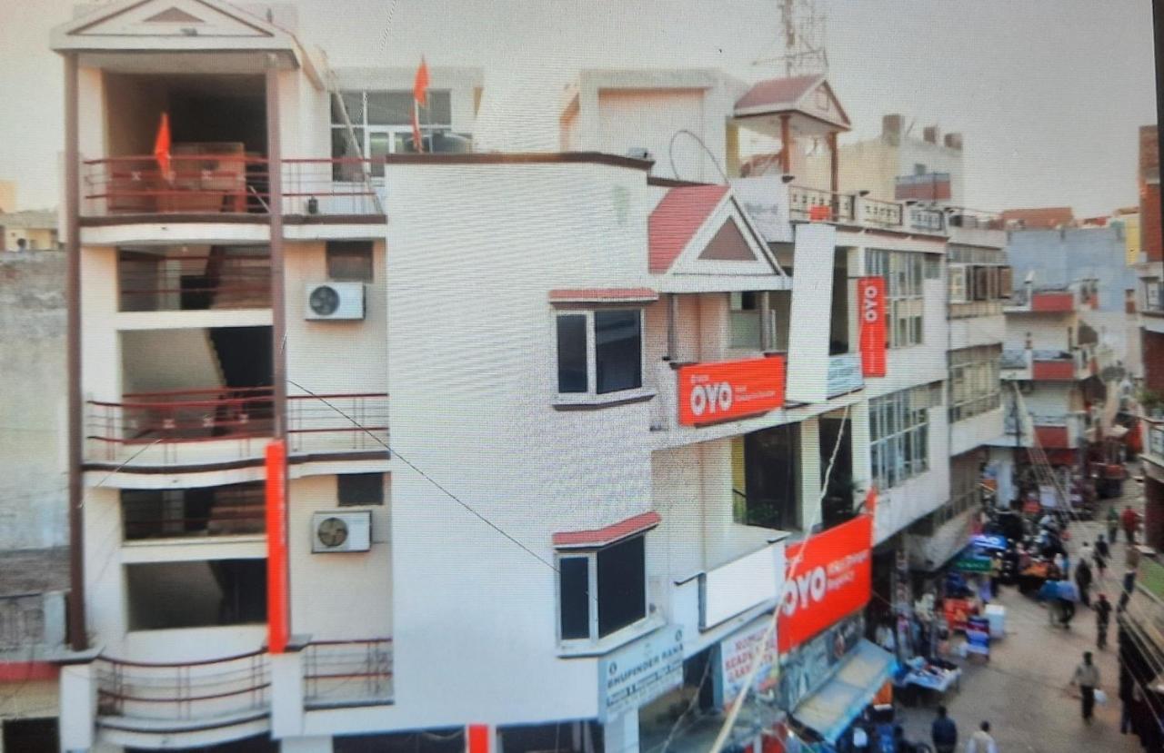 Hotel Holiday Inn Paradise Chandīgarh Exterior foto